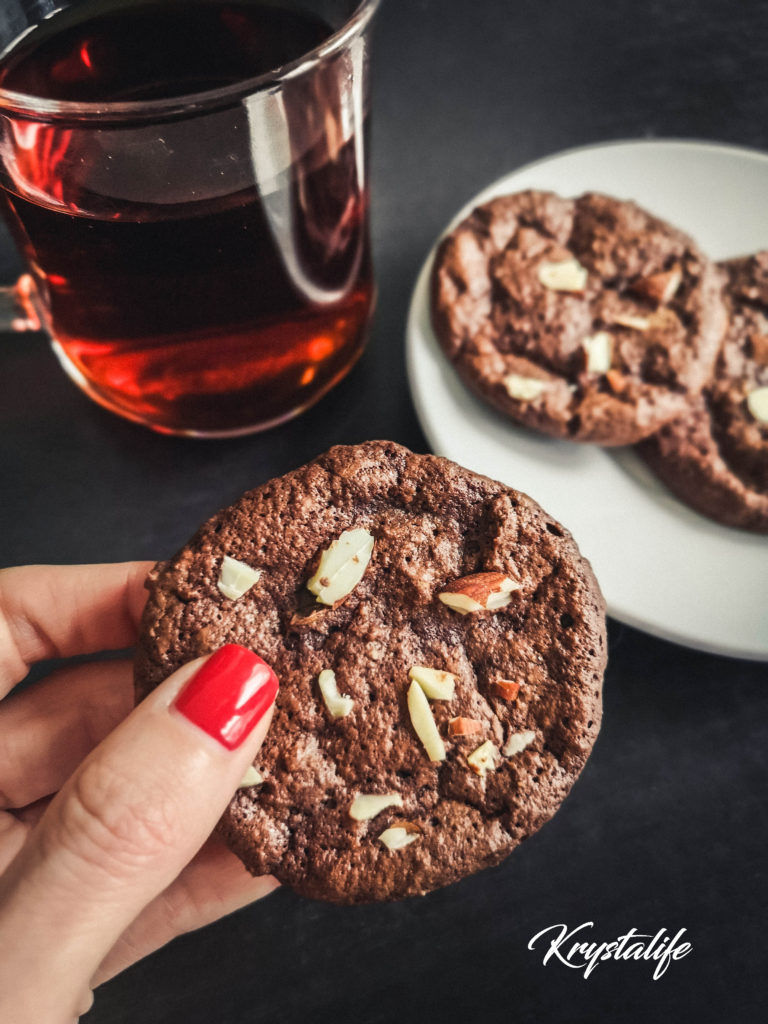 Fudge chocolate hazelnut cookies with almond chips like brookies